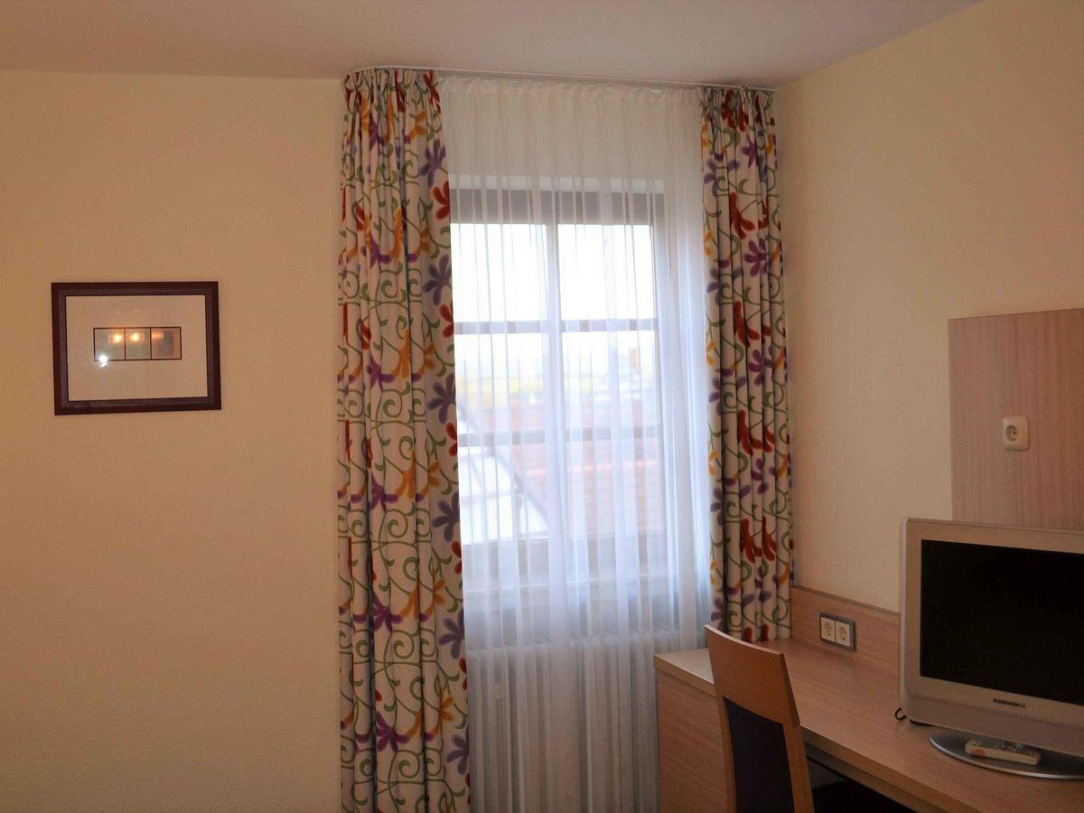 Hotel-Gasthof Rotes Ross Markt Einersheim Exteriör bild