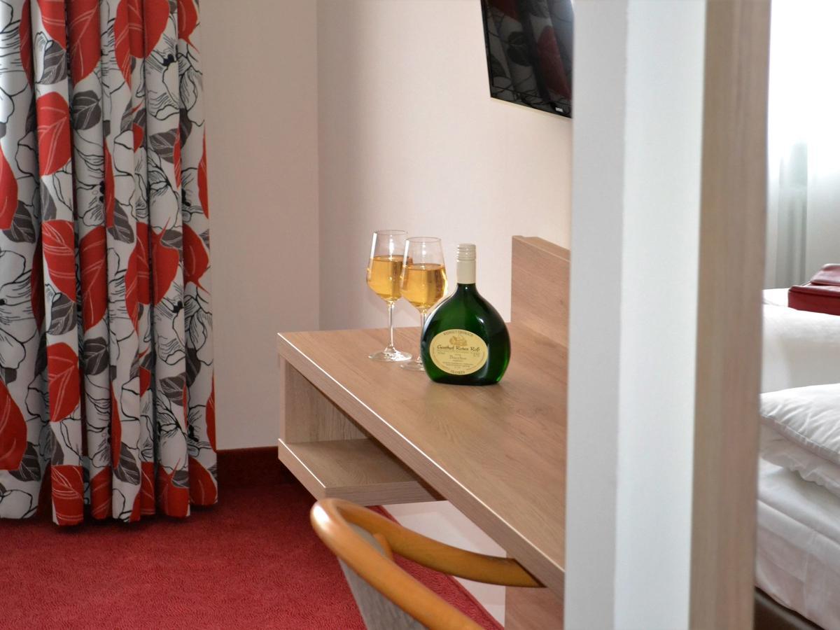 Hotel-Gasthof Rotes Ross Markt Einersheim Exteriör bild
